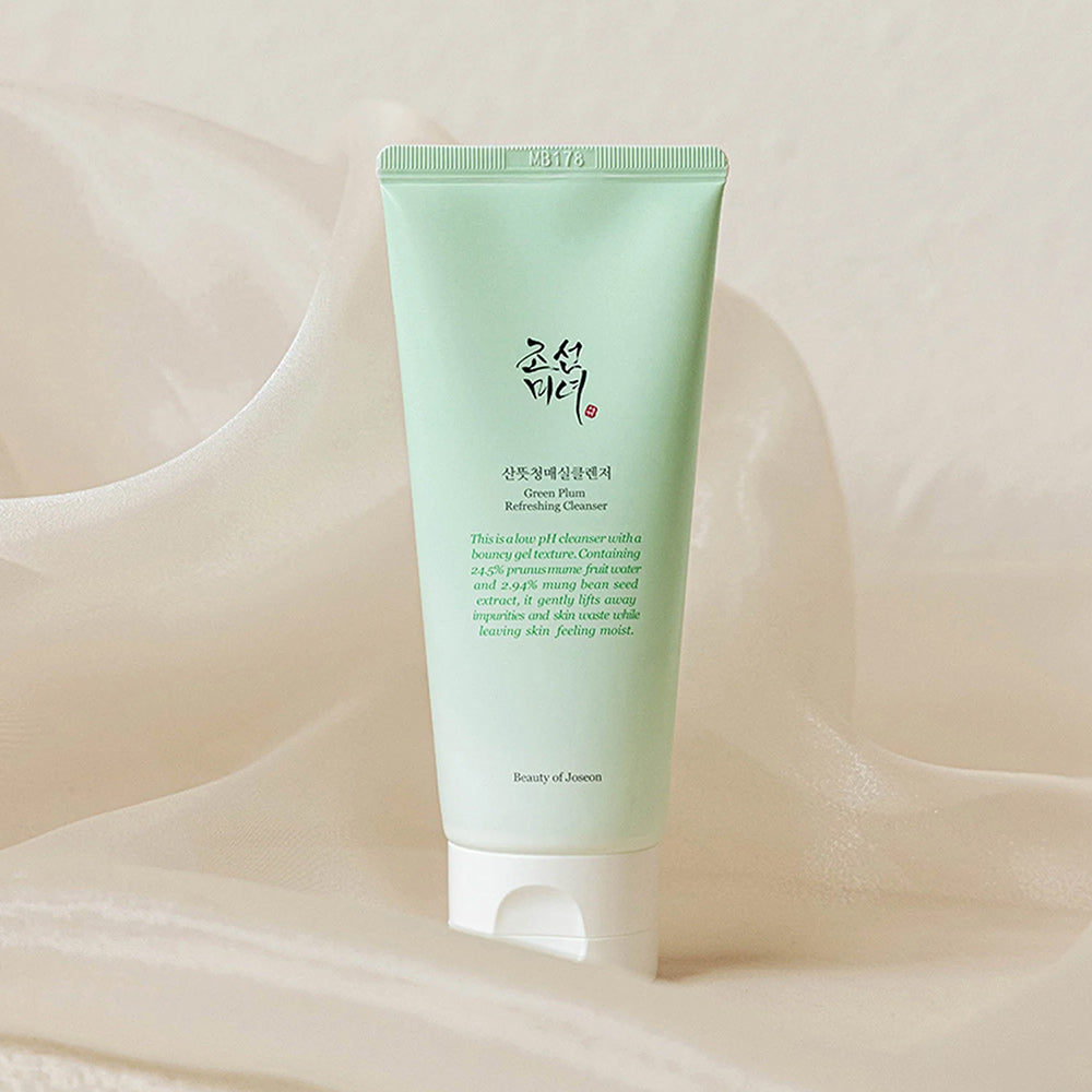 Green Plum Refreshing Cleanser 100ml